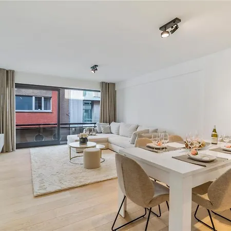 Appartement Modern In Hartje Ostende